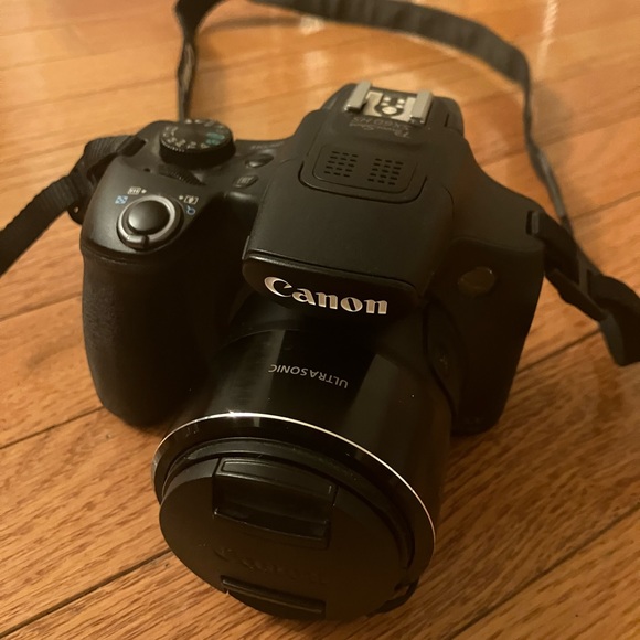 Canon Powershot SX60 HS - Picture 3 of 14